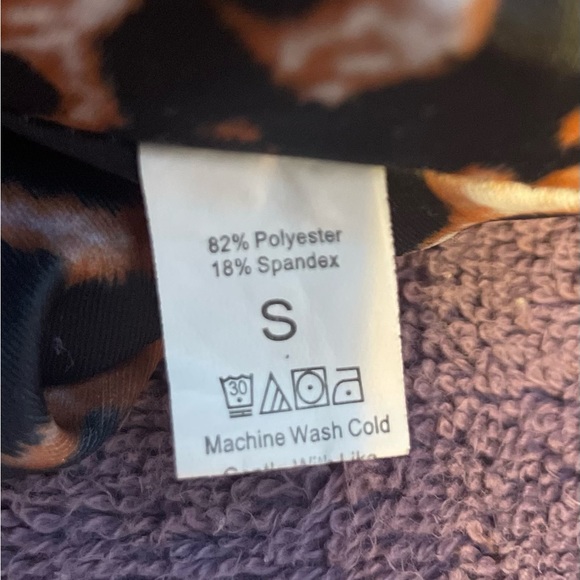 SHEIN leopard print high waisted bikini bottoms! ☀️👙🕶️🐆 - Picture 4 of 5